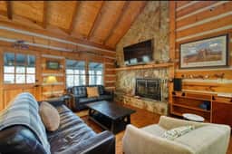 Campfire Cabin - Image 3