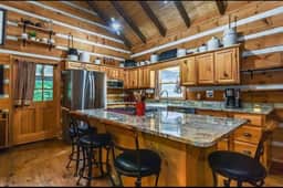 Campfire Cabin - Image 4