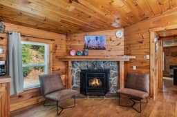 Luna Lodge  - Image 3
