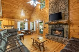 Hot Tub • Pet Friendly • Blue Ridge Treehouse - Image 3