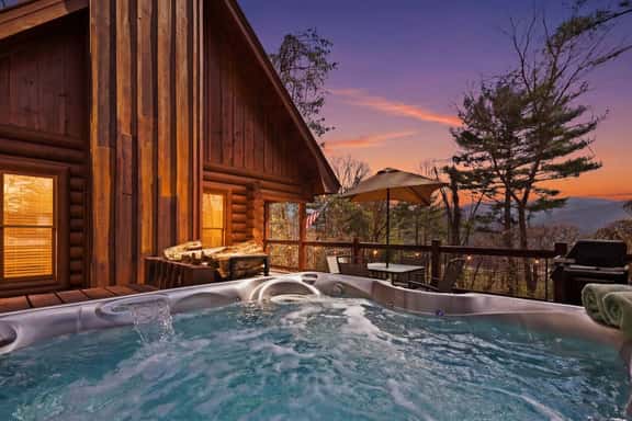 Mt. Ridge Retreat | Private Hot Tub| King Bed - Image 1
