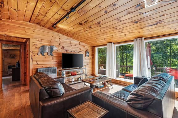 Luna Lodge  - Image 2