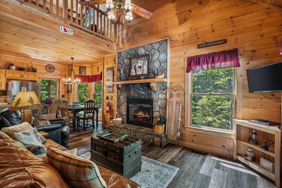 Dog-Friendly River Resort | Hot Tub + Game Room - Image 2