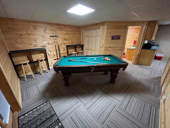 Riverside Cabin - Image 4
