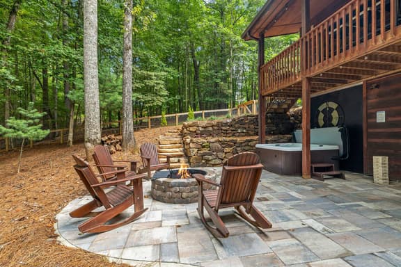 Bambi Lane Retreat | Coosawattee River Resort - Image 1
